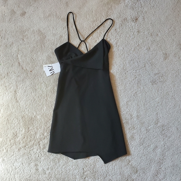 🆕 | Zara Surplice Dress in Black - Picture 6 of 10